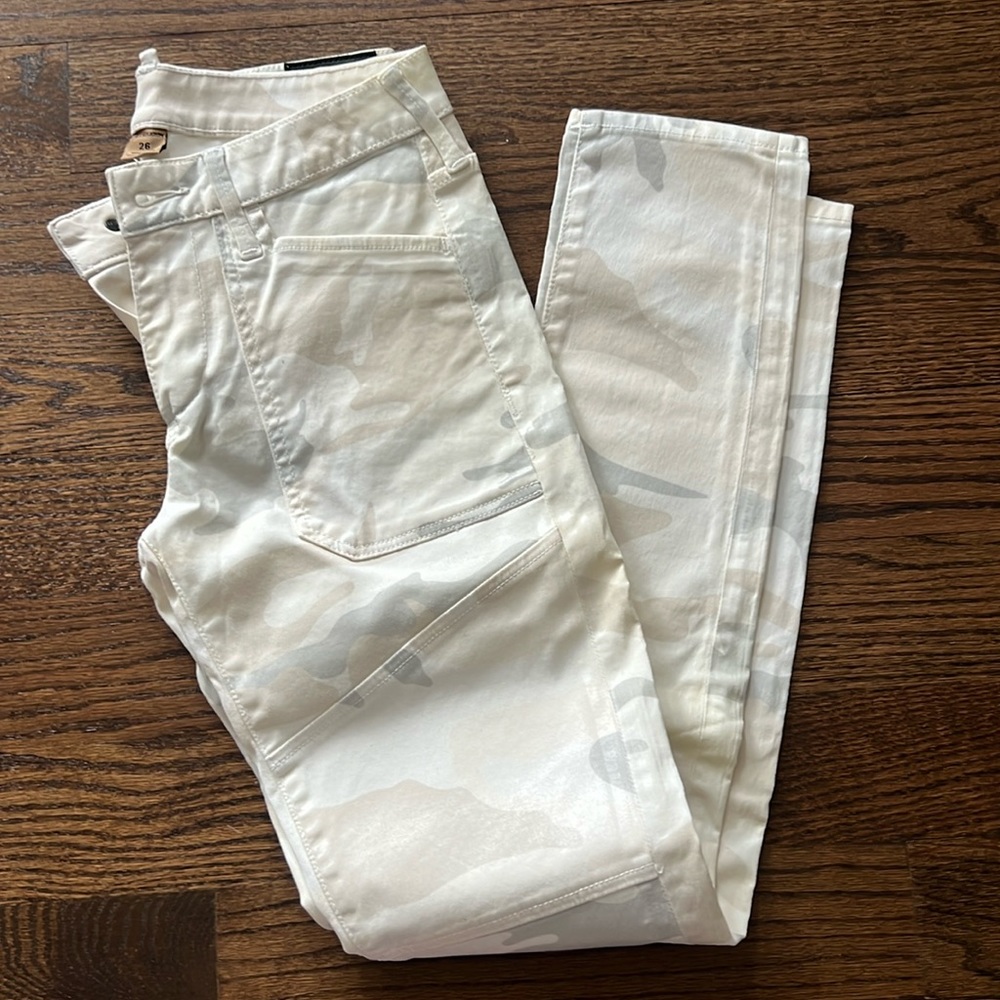 True Religion 26 - Picture 2 of 4